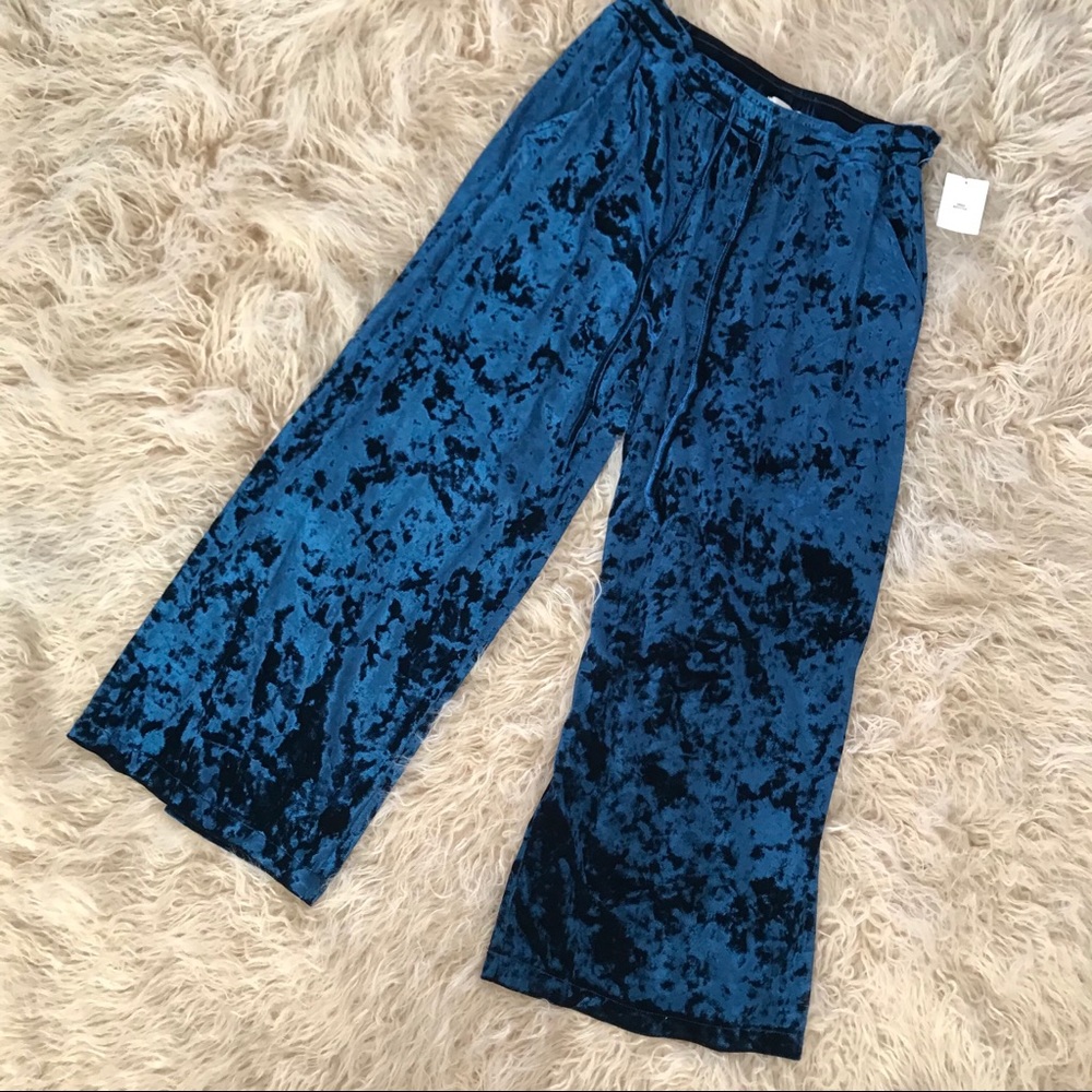 Urban outfitters blue velvet pants